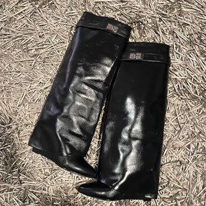 listing-status-banner